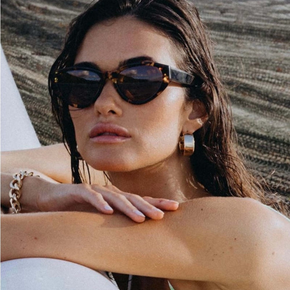 Banbe The Hart Tortoise Shell Sunglasses